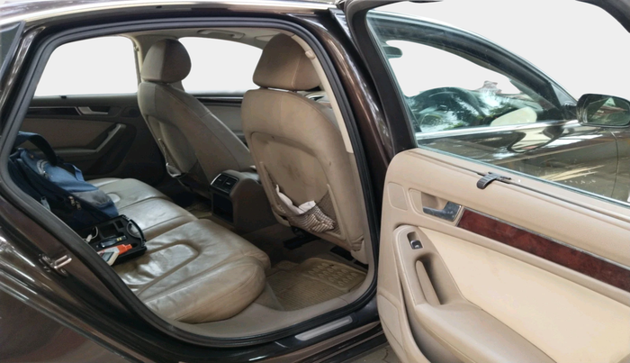 2011 Audi A4 2.0 TDI, Diesel, Automatic, 1,35,566 km, interior