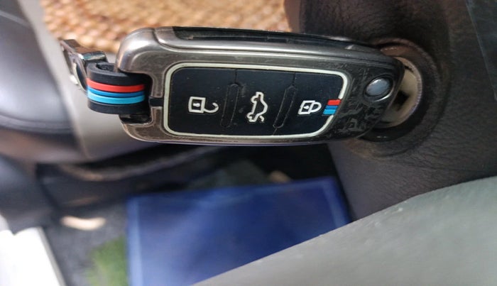 2016 Mahindra NUVOSPORT N8, Diesel, Manual, 62,738 km, interior