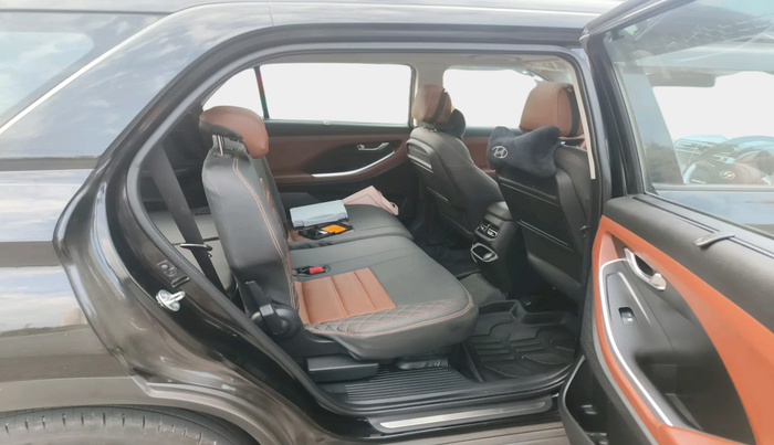 2023 Hyundai ALCAZAR PRESTIGE 1.5 TURBO PETROL MT 7STR, Petrol, Manual, 7,562 km, interior