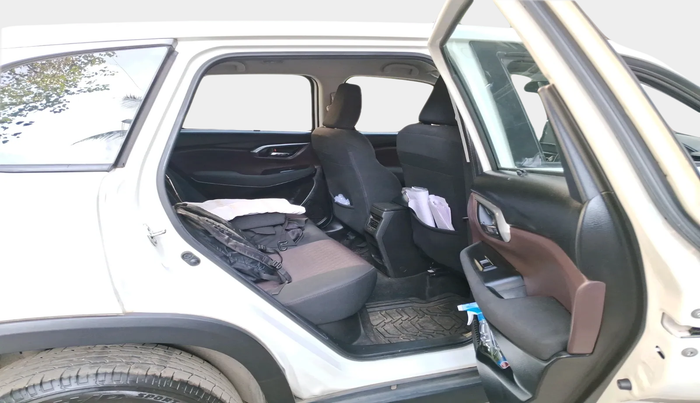 2023 Maruti Grand Vitara SIGMA SMART HYBRID, Petrol, Manual, 17,645 km, interior