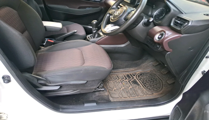 2023 Maruti Grand Vitara SIGMA SMART HYBRID, Petrol, Manual, 17,645 km, interior