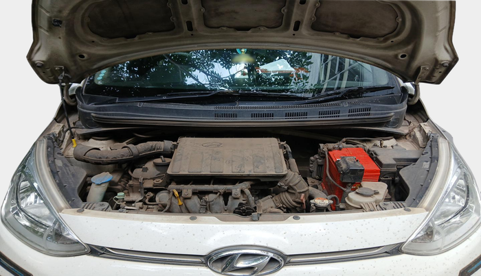 2017 Hyundai Grand i10 SPORTZ (O) AT 1.2 KAPPA VTVT, Petrol, Automatic, 66,321 km, exterior