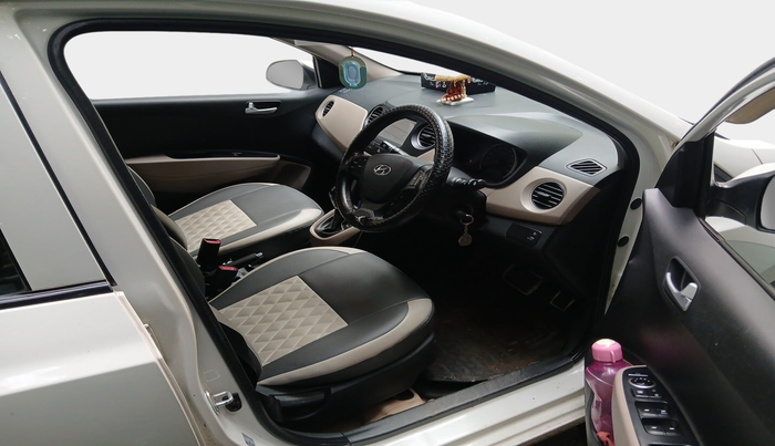 2017 Hyundai Grand i10 SPORTZ (O) AT 1.2 KAPPA VTVT, Petrol, Automatic, 66,321 km, interior