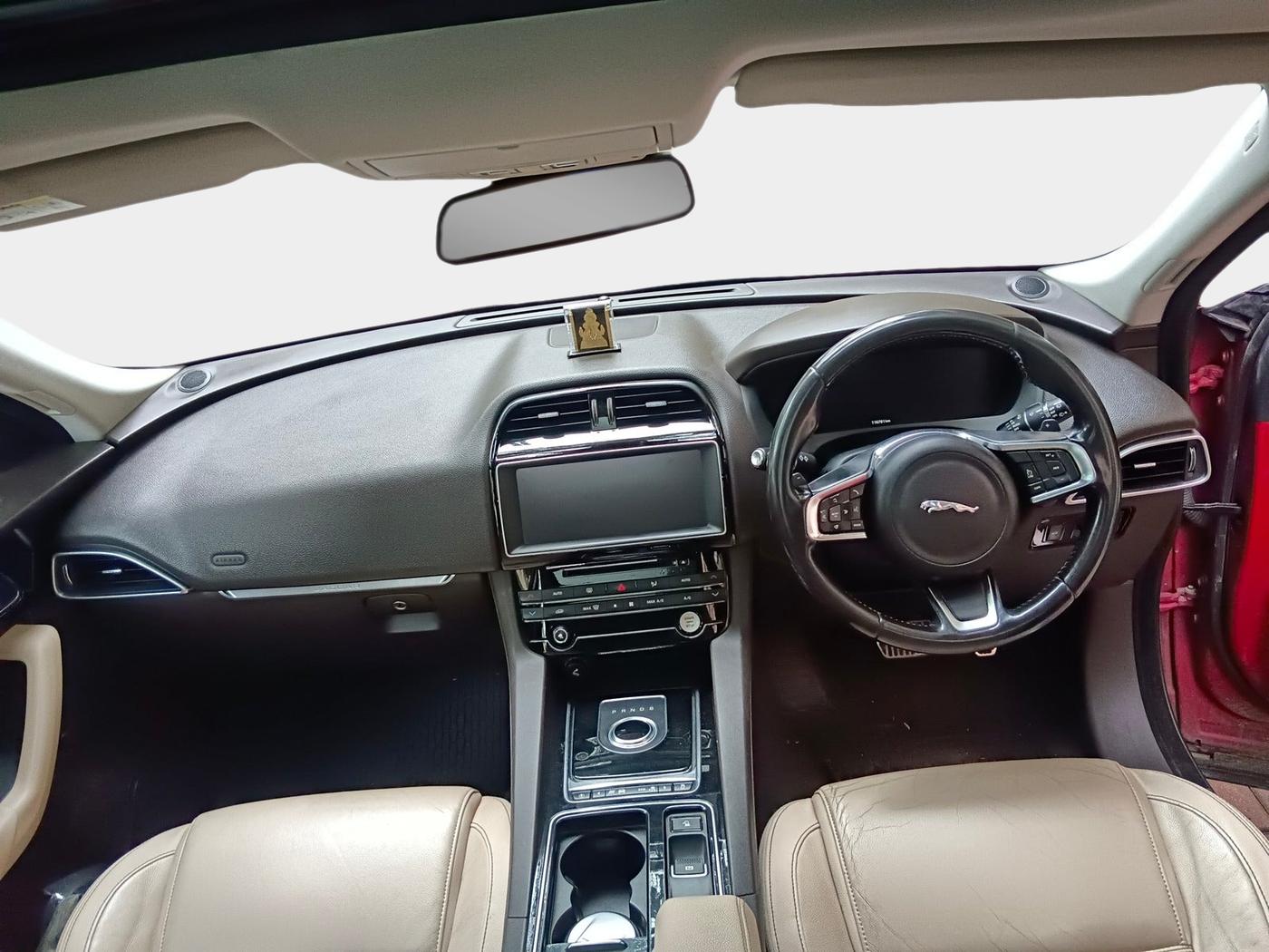 2018 Jaguar F- PACE PRESTIGE 2.0 DIESEL, Diesel, Automatic, 1,16,783 km, interior