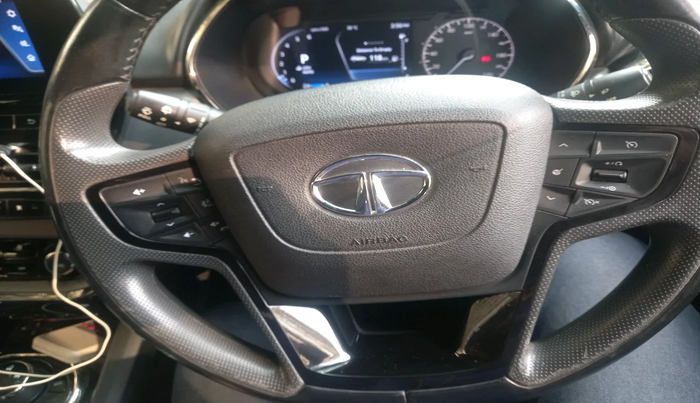 2021 Tata Harrier XZA PLUS 2.0L, Diesel, Automatic, 97,956 km, interior