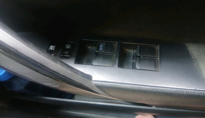 2014 Toyota Corolla Altis G PETROL, Petrol, Manual, 1,46,982 km, interior