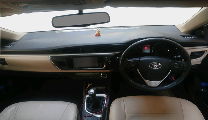 2014 Toyota Corolla Altis G PETROL, Petrol, Manual, 1,46,982 km, interior