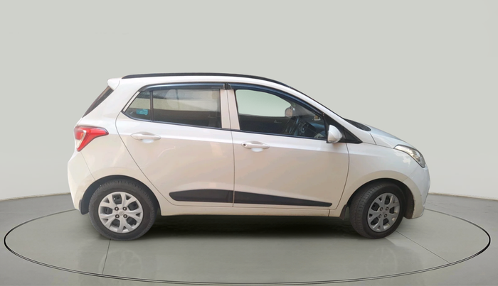 2015 Hyundai Grand i10 SPORTZ 1.2 KAPPA VTVT, Petrol, Manual, 42,370 km, exterior