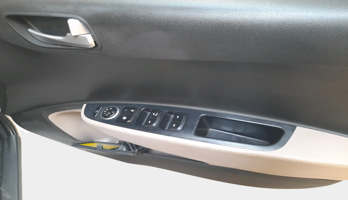 2015 Hyundai Grand i10 SPORTZ 1.2 KAPPA VTVT, Petrol, Manual, 42,370 km, interior