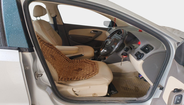 2011 Volkswagen Vento HIGHLINE 1.6 MPI, Petrol, Manual, 86,410 km, interior