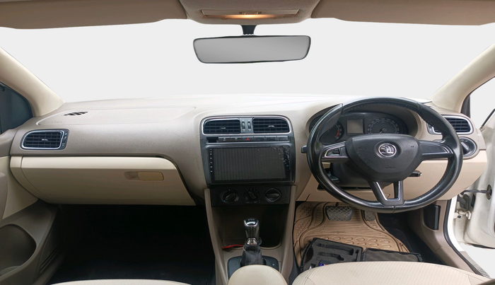 2015 Skoda Rapid AMBITION 1.5 TDI AT, Diesel, Automatic, 76,768 km, interior