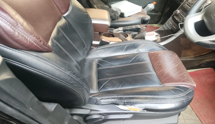 2014 Mahindra XUV500 W8, Diesel, Manual, 1,05,227 km, interior