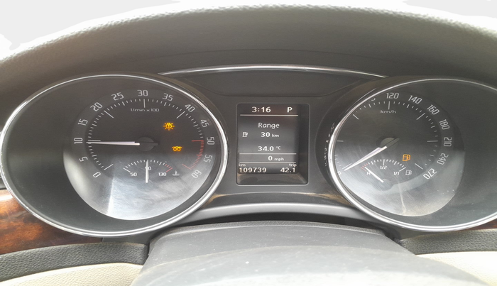 2012 Skoda Superb ELEGANCE 2.0 TDI CR AT, Diesel, Automatic, 1,09,739 km, interior
