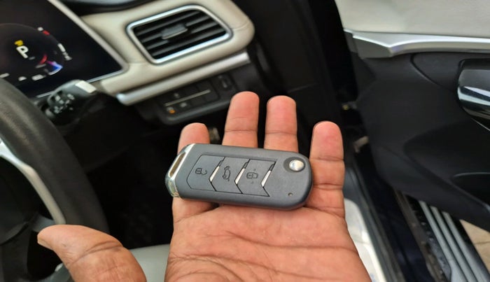 2023 Mahindra XUV700 AX 7 D AT 7 STR, Diesel, Automatic, 9,680 km, interior