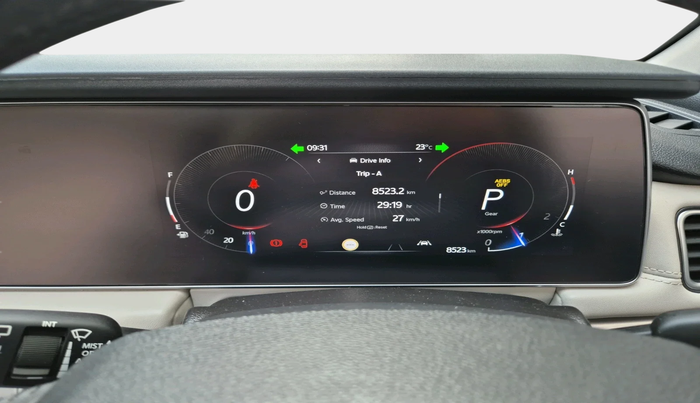 2023 Mahindra XUV700 AX 7 D AT 7 STR, Diesel, Automatic, 9,680 km, interior