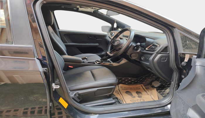 2023 Tata ALTROZ XZA + SUNROOF, Petrol, Automatic, 7,620 km, interior