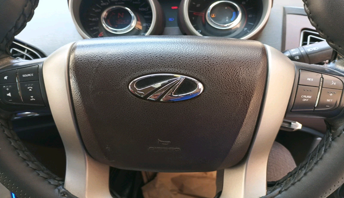 2014 Mahindra XUV500 W8, Diesel, Manual, 78,052 km, interior