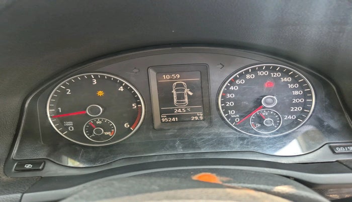 2011 Volkswagen Jetta TRENDLINE 2.0L TDI, Diesel, Manual, 1,81,217 km, interior