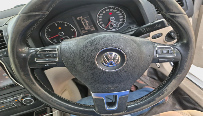 2011 Volkswagen Jetta TRENDLINE 2.0L TDI, Diesel, Manual, 1,81,217 km, interior