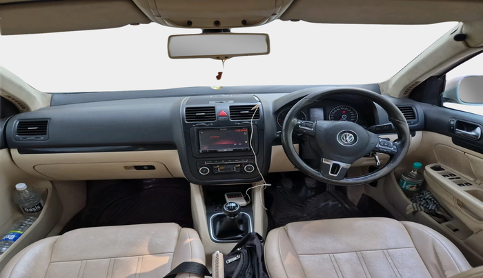 2011 Volkswagen Jetta TRENDLINE 2.0L TDI, Diesel, Manual, 1,81,217 km, interior