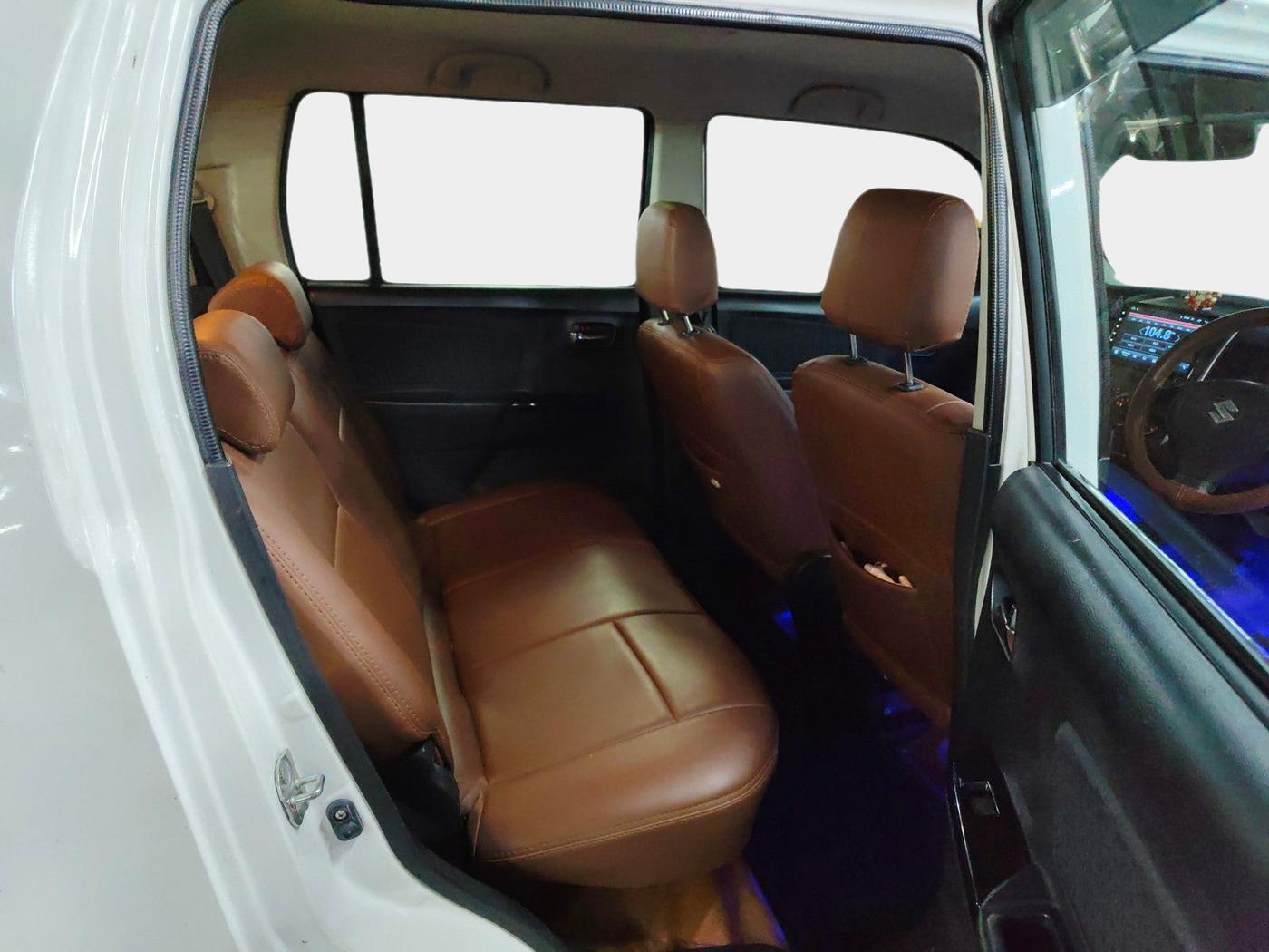 2015 Maruti Wagon R Stingray VXI, Petrol, Manual, 25,693 km, interior