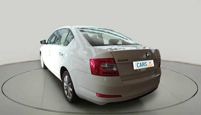 2015 Skoda Octavia 2.0 TDI CR STYLE PLUS AT, Diesel, Automatic, 1,30,767 km, exterior