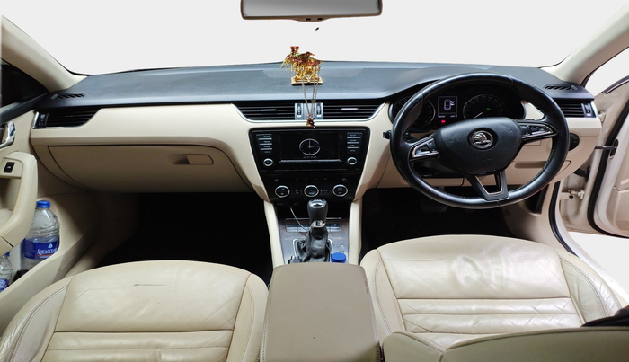 2015 Skoda Octavia 2.0 TDI CR STYLE PLUS AT, Diesel, Automatic, 1,30,767 km, interior