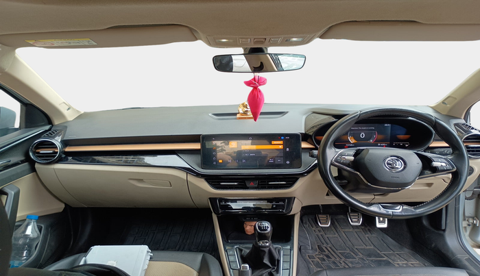 2022 Skoda SLAVIA STYLE 1.0L TSI MT, Petrol, Manual, 75,700 km, interior