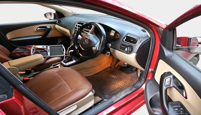 2019 Volkswagen Ameo HIGHLINE PLUS 1.5L AT 16 ALLOY, Diesel, Automatic, 52,916 km, interior