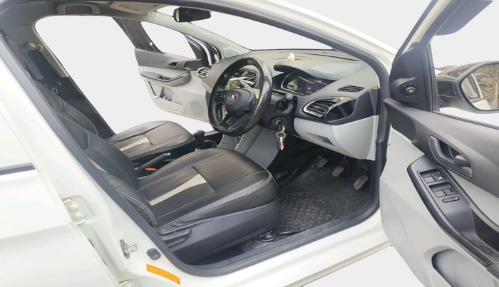 2023 Tata Tiago XT (O) PETROL, Petrol, Manual, 23,744 km, interior