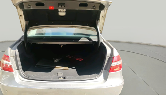 2011 Mercedes Benz E Class E 250 CDI ELEGANCE, Diesel, Automatic, 1,17,182 km, exterior