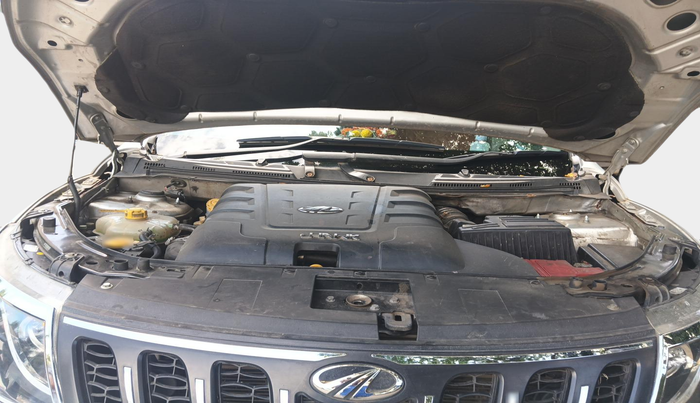 2016 Mahindra XUV500 W6, Diesel, Manual, 1,15,630 km, exterior