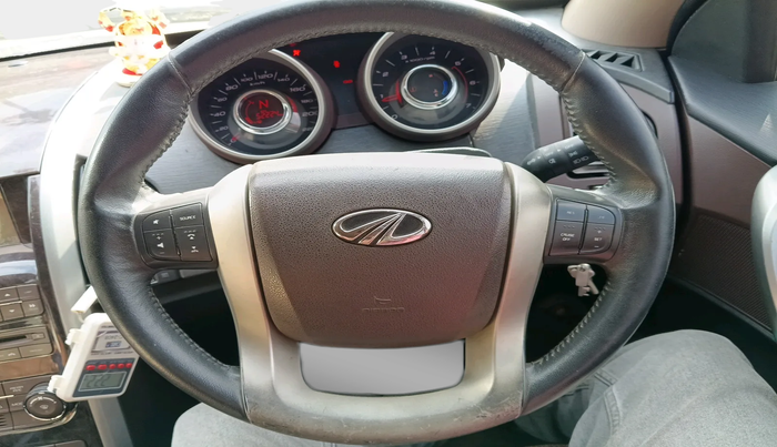 2013 Mahindra XUV500 W8, Diesel, Manual, 52,224 km, interior