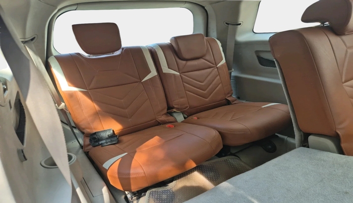 2015 Mahindra XUV500 W10, Diesel, Manual, 64,252 km, interior