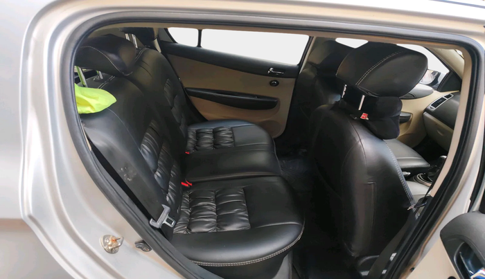 2012 Hyundai i20 SPORTZ 1.2, Petrol, Manual, 64,104 km, interior