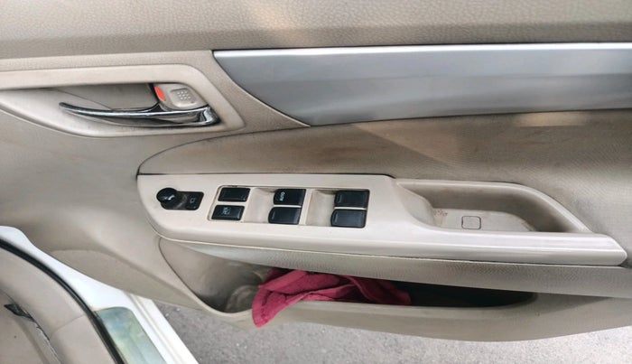 2017 Maruti Ertiga VXI CNG, Petrol, Manual, 1,30,690 km, interior