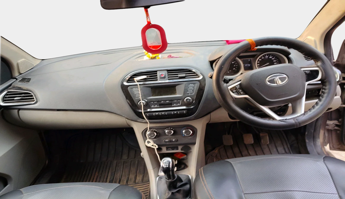 2016 Tata Tiago XZ PETROL, Petrol, Manual, 26,768 km, interior