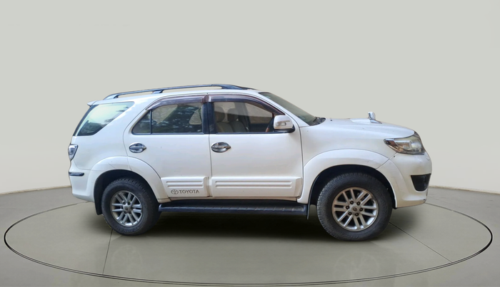 2013 Toyota Fortuner 3.0 4X2 MT, Diesel, Manual, 1,54,129 km, exterior