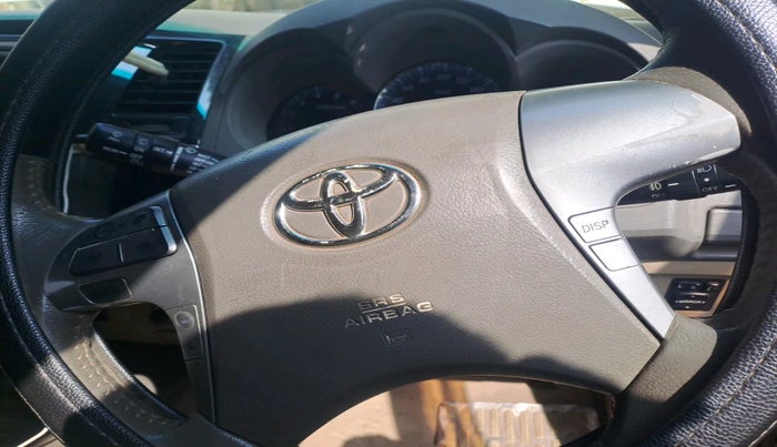 2013 Toyota Fortuner 3.0 4X2 MT, Diesel, Manual, 1,54,129 km, interior