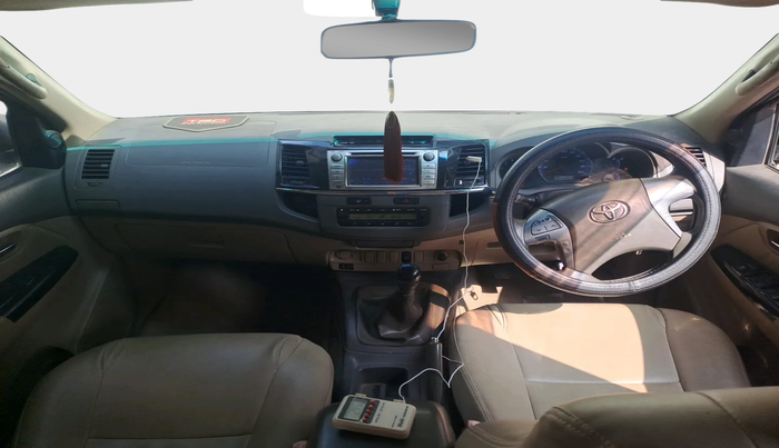 2013 Toyota Fortuner 3.0 4X2 MT, Diesel, Manual, 1,54,129 km, interior