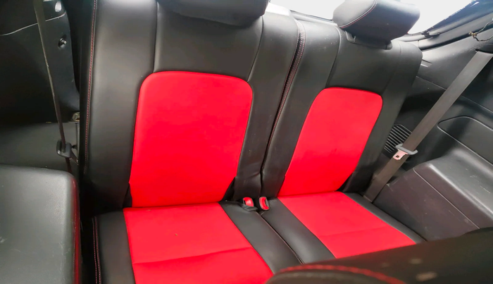 2011 Chevrolet Captiva XTREME, Diesel, Manual, 1,16,459 km, interior