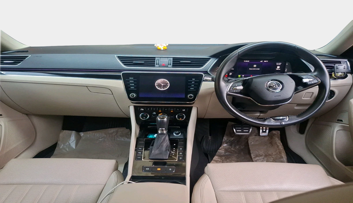 2022 Skoda Superb L&K 2.0 TSI AT, Petrol, Automatic, 10,387 km, interior