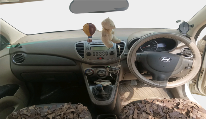 2014 Hyundai i10 SPORTZ 1.1, Petrol, Manual, 77,599 km, interior