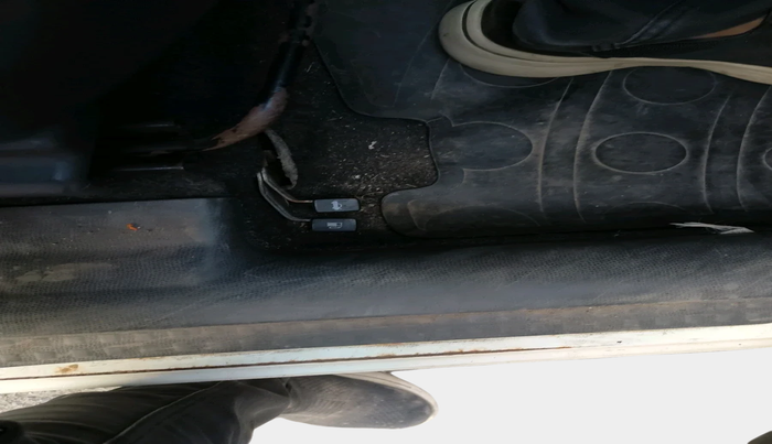 2011 Maruti Swift LXI, Petrol, Manual, 48,746 km, interior