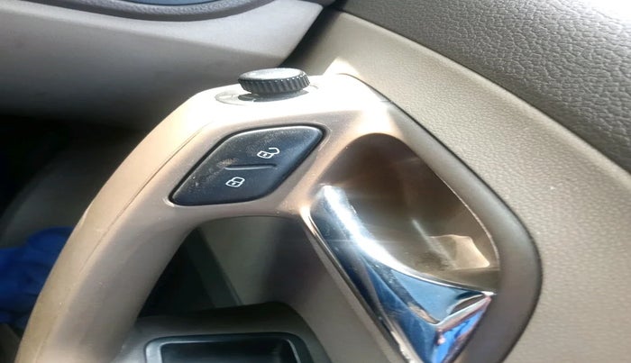 2014 Skoda Rapid AMBITION 1.6 TDI CR MT PLUS, Diesel, Manual, 1,71,784 km, interior