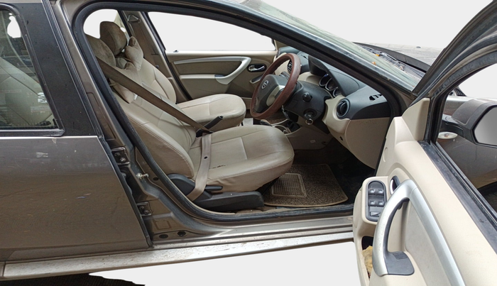 2016 Nissan Terrano XL (P), Petrol, Manual, 51,538 km, interior