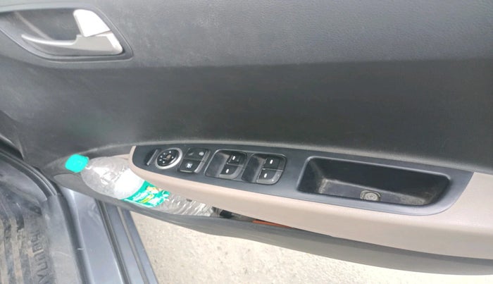 2015 Hyundai Grand i10 SPORTZ 1.2 KAPPA VTVT, Petrol, Manual, 71,011 km, interior