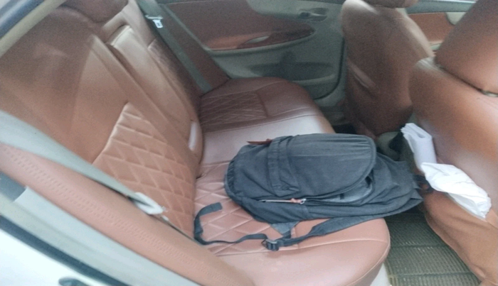 2011 Toyota Corolla Altis G PETROL, Petrol, Manual, 1,05,043 km, interior