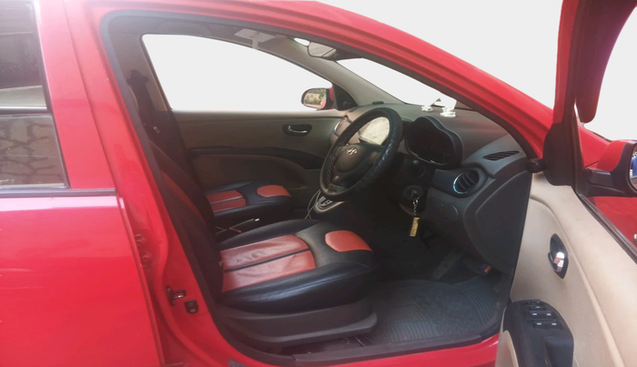 2011 Hyundai i10 SPORTZ 1.2 AT, Petrol, Automatic, 24,975 km, interior