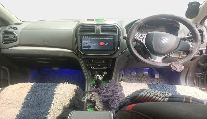 2017 Maruti Vitara Brezza ZDI, Diesel, Manual, 1,34,474 km, interior